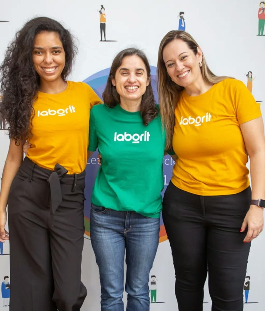 Labers gathered during Laborit event. From left to right: Rhaysa Ferreira (Growth Marketing), Natalia De Marco (Designer) and Telma Correa (CEO).